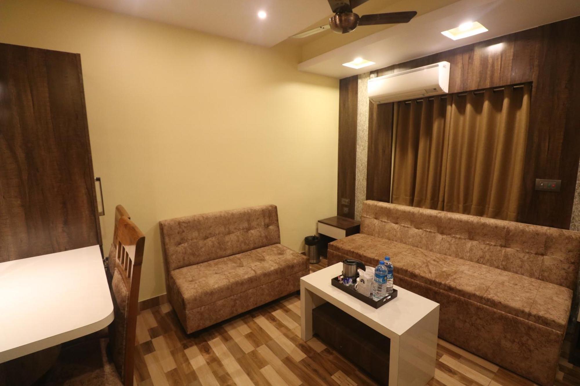 加尔各答 Mohar Residency酒店 外观 照片